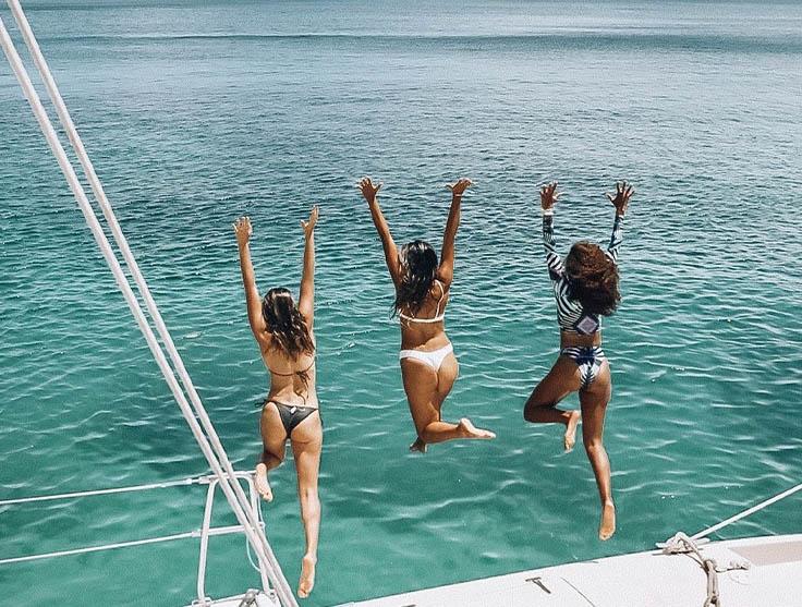 Read more about the article Прекрасен ден, Прекрасни 🍸🍀 🌞🌊🌴🍸🍀