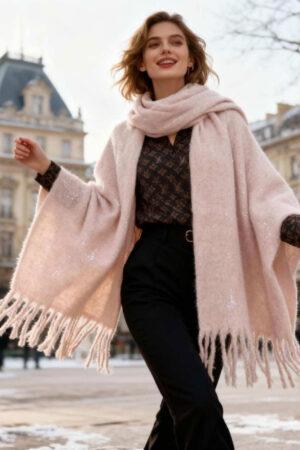 Елегантен вълнен обемен шал в розово Pink Wool
