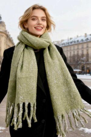 Елегантен вълнен обемен шал в зелено Green Wool