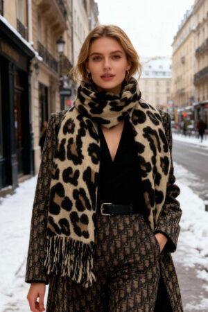 Шал леопардово в бежаво с вълна и вискоза Leopard Beige