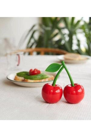 Комплект солница и пиперница във формата на череша The Cherries