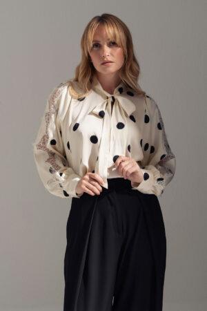Риза на точки екрю Black Dots